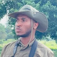 Natuhwera John Decus, German-speaking guide and safari specialist